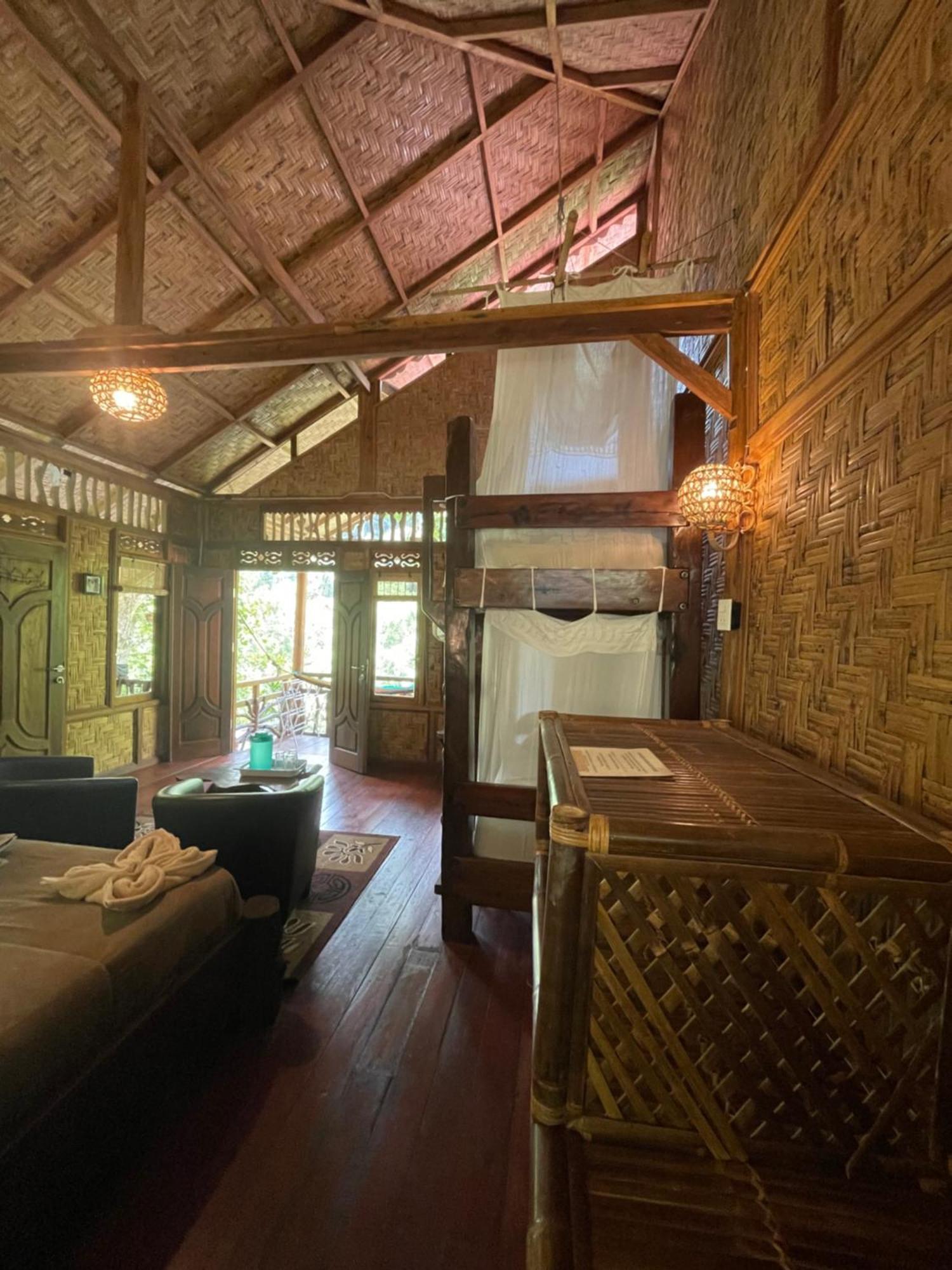 Kupu Kupu Garden Guest House & Cafe 부킷 라왕 외부 사진